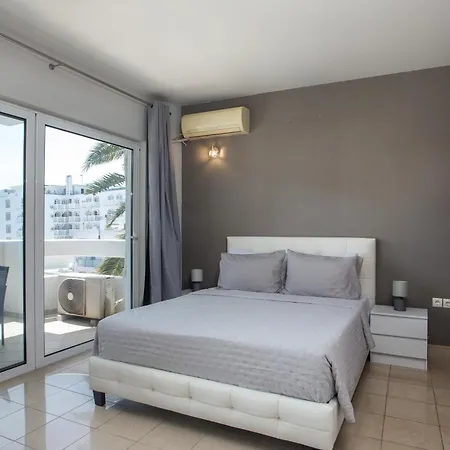 Апартаменти Downtown Horizon View