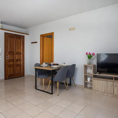 Downtown Horizon View Апартаменти