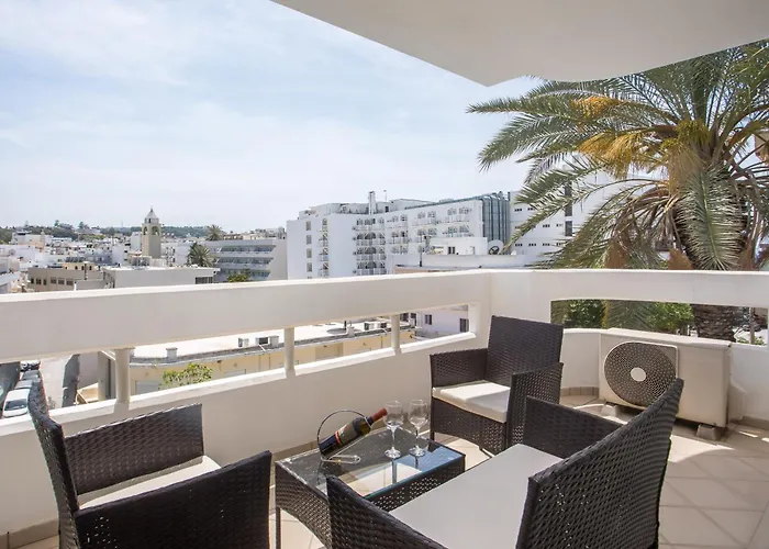 Downtown Horizon View Apartment